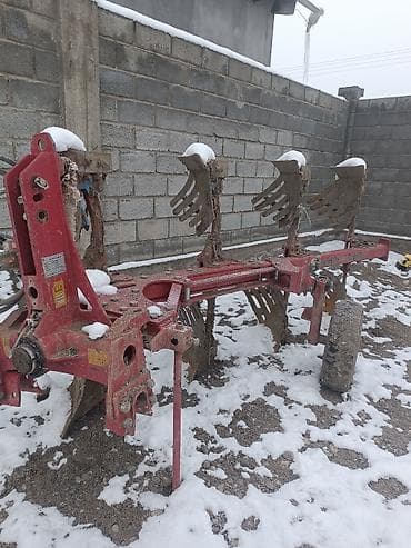 Гидравлический оборотный плуг, навесной, 4-корпусный. +5 at lalafo.kg Гидравлический оборотный плуг, навесной, 4-корпусный. +5