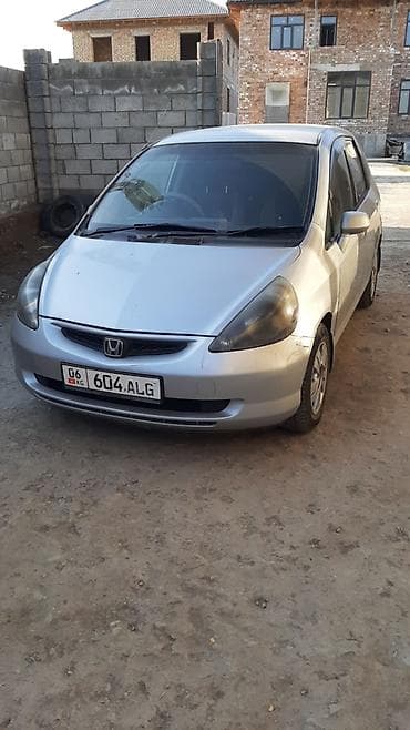 Honda Fit: 2003 г., 1.3 л, Автомат, Бензин, Хэтчбэк at lalafo.kg Honda Fit: 2003 г., 1.3 л, Автомат, Бензин, Хэтчбэк