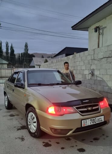 Daewoo Nexia: 2010 г., 1.6 л, Бензин, Седан at lalafo.kg Daewoo Nexia: 2010 г., 1.6 л, Бензин, Седан