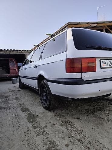 Volkswagen Passat Variant: 1994 г., 1.8 л, Механика, Бензин, Универсал at lalafo.kg Volkswagen Passat Variant: 1994 г., 1.8 л, Механика, Бензин, Универсал