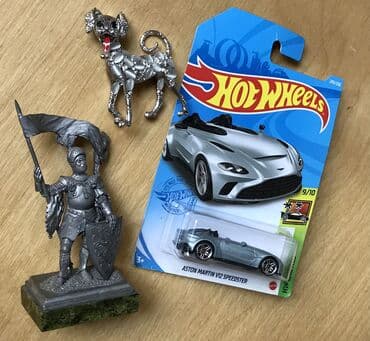 HotWheels - Продам машинки ! металлические производства Малайзия Хот at lalafo.kg HotWheels - Продам машинки ! металлические производства Малайзия Хот