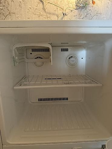 Холодильник LG, Б/у, Двухкамерный at lalafo.kg Холодильник LG, Б/у, Двухкамерный