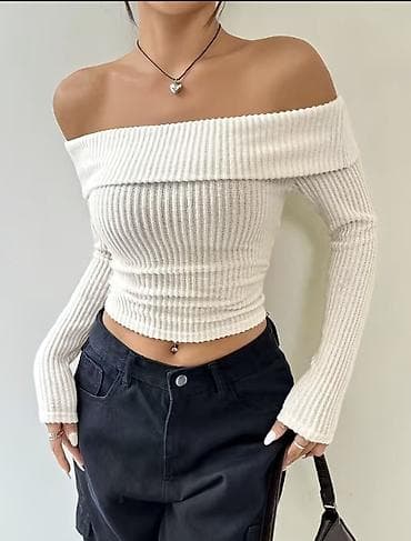 Топ, Трикотаж, Укороченная модель, Новый, S at lalafo.kg Топ, Трикотаж, Укороченная модель, Новый, S