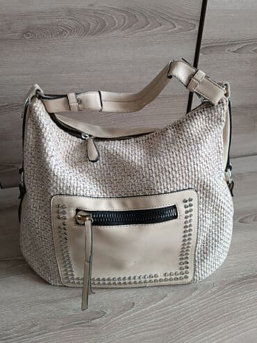 Классическая сумка, Материал: Искусственная кожа, Подкладка из мягкого материала, Водонепроницаемость, Застежка на молнии, Женские, Б/у at lalafo.kg Классическая сумка, Материал: Искусственная кожа, Подкладка из мягкого материала, Водонепроницаемость, Застежка на молнии, Женские, Б/у