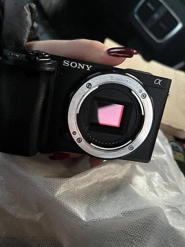 Беззеркальная камера Sony Alpha (байонет E-mount, формат APS-C) - at lalafo.kg Беззеркальная камера Sony Alpha (байонет E-mount, формат APS-C) -