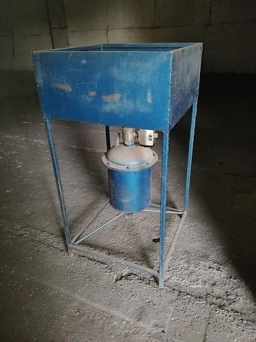 Срочно продаю приёмочный бункер для сырья пенопласта, дозатор. Цена at lalafo.kg Срочно продаю приёмочный бункер для сырья пенопласта, дозатор. Цена