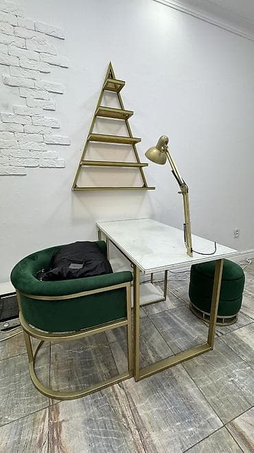 Срочно продается мебель! Можно отдельно Маникюрный стол 6500 Стул at lalafo.kg Срочно продается мебель! Можно отдельно Маникюрный стол 6500 Стул