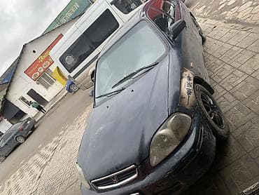 Honda Civic: 1997 г., 1.7 л, Механика, Бензин, Седан at lalafo.kg Honda Civic: 1997 г., 1.7 л, Механика, Бензин, Седан