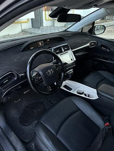 Proton: Toyota Prius: 2016 г., 1.8 л, Вариатор, Гибрид, Хетчбек lalafo.kg да — 5 Proton: Toyota Prius: 2016 г., 1.8 л, Вариатор, Гибрид, Хетчбек — 5