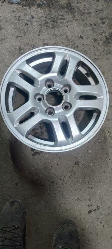 Литые Диски R 15 Honda, 1 шт, отверстий - 5, Б/у at lalafo.kg Литые Диски R 15 Honda, 1 шт, отверстий - 5, Б/у