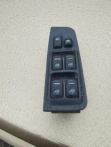 Продаю центральный кнопка стеклоподъёмника. Водительский и ещё есть at lalafo.kg Продаю центральный кнопка стеклоподъёмника. Водительский и ещё есть