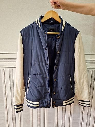 Мужская куртка, M, Б/у, цвет - Синий, Самовывоз at lalafo.kg Мужская куртка, M, Б/у, цвет - Синий, Самовывоз