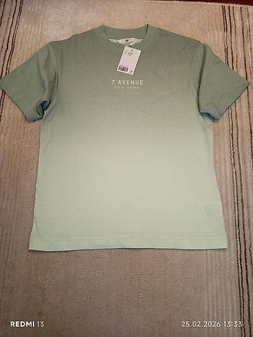 Футболка H&M с градиентом и принтом “7th AVENUE NEW YORK”. - Тип at lalafo.kg Футболка H&M с градиентом и принтом “7th AVENUE NEW YORK”. - Тип