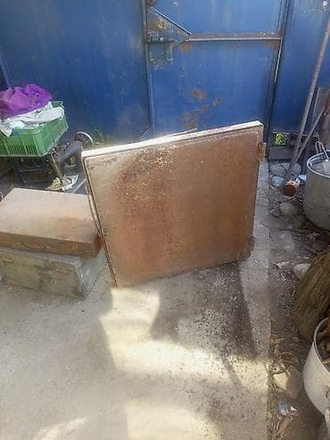 Люк из стали 770на770 - Материал: листовая сталь, тяжелая, массивная at lalafo.kg Люк из стали 770на770 - Материал: листовая сталь, тяжелая, массивная