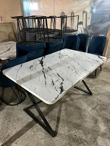 Кухонный стол и стул, цвет - Синий at lalafo.kg Кухонный стол и стул, цвет - Синий