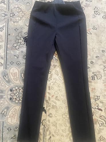 Узкие классические брюки черного цвета, купленные в Америке, абсолютно at lalafo.kg Узкие классические брюки черного цвета, купленные в Америке, абсолютно