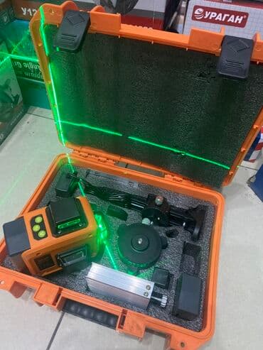 Лазерный уровень с зеленым лучом. В комплекте с кейсом для удобной at lalafo.kg Лазерный уровень с зеленым лучом. В комплекте с кейсом для удобной