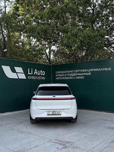 LDV: Lixiang L6: 2025 г., 1.5 л, Вариатор, Гибрид, Кроссовер lalafo.kg да — 8 LDV: Lixiang L6: 2025 г., 1.5 л, Вариатор, Гибрид, Кроссовер — 8