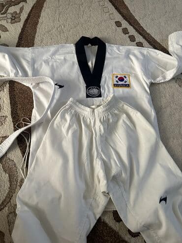 Добок для тхеэквондо170 размер и еще Детская форма :130-140 размеры at lalafo.kg Добок для тхеэквондо170 размер и еще Детская форма :130-140 размеры