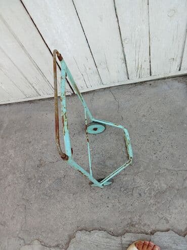 Садово-строительная тачка и тележка, Стальная, Двухколесная, Б/у at lalafo.kg Садово-строительная тачка и тележка, Стальная, Двухколесная, Б/у