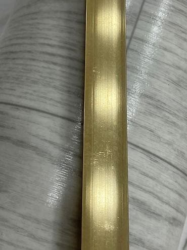 Алюминиевый декоративный профиль/планка под латунь (золото) - at lalafo.kg Алюминиевый декоративный профиль/планка под латунь (золото) -
