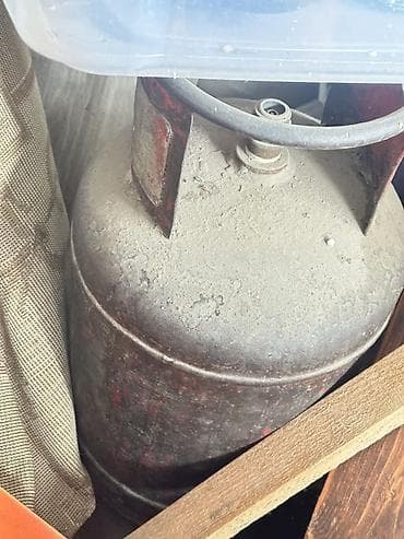 Баллон газовый,внутри должен быть газзаполнили и не воспользовались at lalafo.kg Баллон газовый,внутри должен быть газзаполнили и не воспользовались