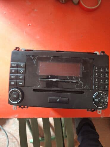 Автомагнитолы штатные головные устройства (2 шт.) 1) на спринтер рекс at lalafo.kg Автомагнитолы штатные головные устройства (2 шт.) 1) на спринтер рекс