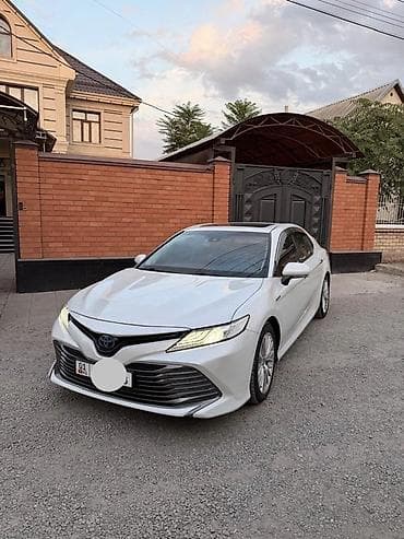 Toyota Camry: 2020 г., 2.5 л, Автомат, Бензин, Седан at lalafo.kg Toyota Camry: 2020 г., 2.5 л, Автомат, Бензин, Седан