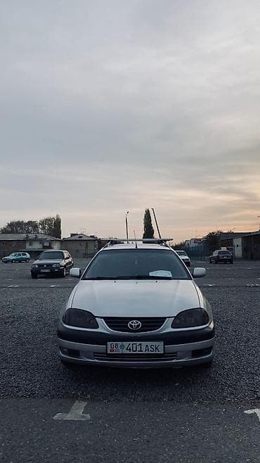 Toyota Avensis: 2001 г., 1.8 л, Механика, Бензин, Универсал at lalafo.kg Toyota Avensis: 2001 г., 1.8 л, Механика, Бензин, Универсал