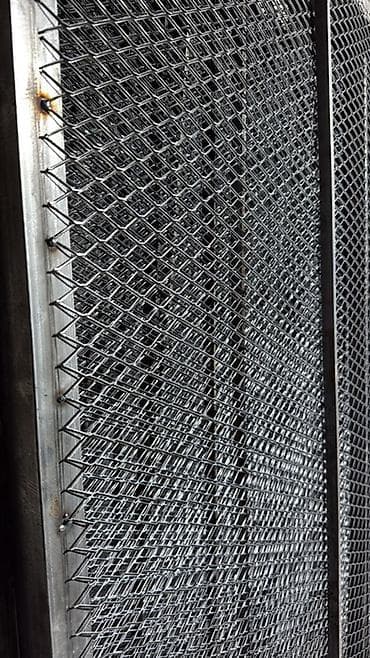 Металл таяктар: Продаю металлические секции/экраны из стальной сетки в рамке lalafo.kg да — 1 Металл таяктар: Продаю металлические секции/экраны из стальной сетки в рамке — 1