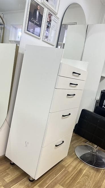 Ашкана үчүн тумбалар: Кийимдер үчүн тумба, Күзгүсүз, ЛДСП, түсү - Ак lalafo.kg да — 1 Ашкана үчүн тумбалар: Кийимдер үчүн тумба, Күзгүсүз, ЛДСП, түсү - Ак — 1