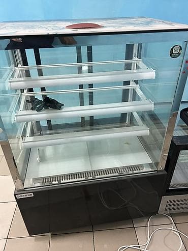 Холодильные витрины для магазина/кафе: 1) Вертикальная кондитерская at lalafo.kg Холодильные витрины для магазина/кафе: 1) Вертикальная кондитерская