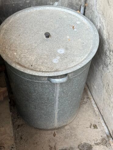 Емкость из нержавейки с крышкой, объемом 60-80 литров. Самовывоз с г at lalafo.kg Емкость из нержавейки с крышкой, объемом 60-80 литров. Самовывоз с г
