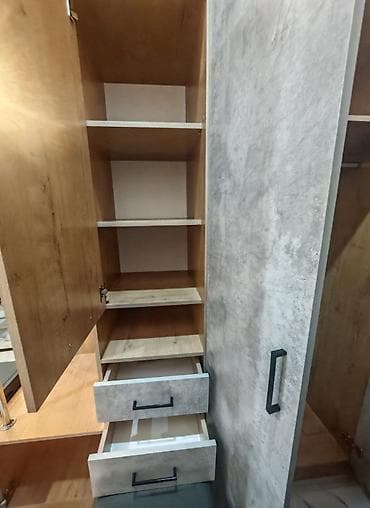 Чечинүүчү жайга шкафтар: Кире бериш үчүн шкаф, Колдонулган, Күзгүсү менен, ЛДСП lalafo.kg да — 3 Чечинүүчү жайга шкафтар: Кире бериш үчүн шкаф, Колдонулган, Күзгүсү менен, ЛДСП — 3