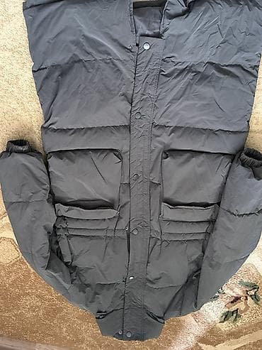 Женская куртка-пуховик, тёмно-серый цвет,длинная В идеальном at lalafo.kg Женская куртка-пуховик, тёмно-серый цвет,длинная В идеальном