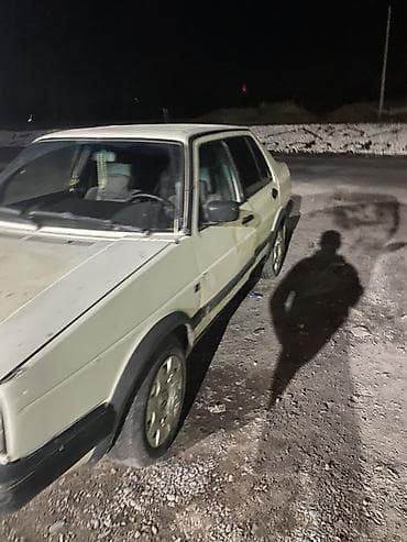 Volkswagen Jetta: 1989 г., Седан at lalafo.kg Volkswagen Jetta: 1989 г., Седан