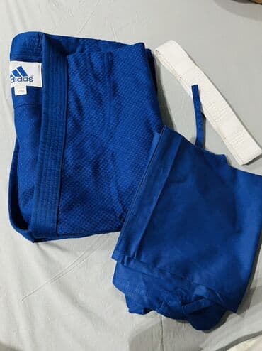 Кимоно для дзюдо/самбо adidas, синее - Комплектация: кимоно, штаны и at lalafo.kg Кимоно для дзюдо/самбо adidas, синее - Комплектация: кимоно, штаны и
