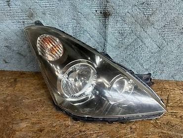 Комплект передних фар Toyota Б/у, Оригинал at lalafo.kg Комплект передних фар Toyota Б/у, Оригинал