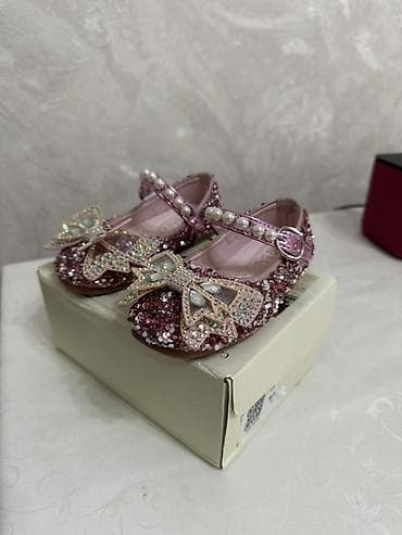 Новые Нарядные детские балетки для девочки. - Цвет at lalafo.kg Новые Нарядные детские балетки для девочки. - Цвет