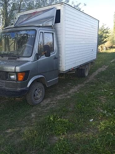Грузовик, Mercedes-Benz, 5 т, Б/у at lalafo.kg Грузовик, Mercedes-Benz, 5 т, Б/у