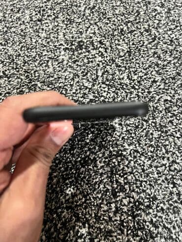 Google Pixel 4, Б/у, 64 ГБ, цвет - Черный, 1 SIM, eSIM at lalafo.kg Google Pixel 4, Б/у, 64 ГБ, цвет - Черный, 1 SIM, eSIM