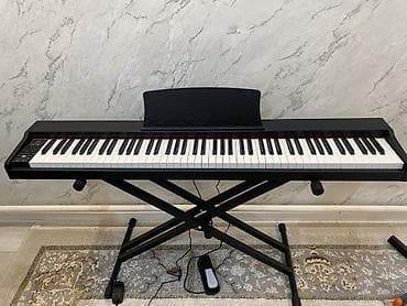 Цифровое пианино 88 клавиш с молоточковой механикой - Полноразмерная at lalafo.kg Цифровое пианино 88 клавиш с молоточковой механикой - Полноразмерная
