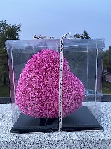 Декоративные сердца из искусственных роз - Форма: объемные сердца - at lalafo.kg Декоративные сердца из искусственных роз - Форма: объемные сердца -