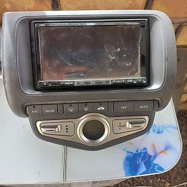 Монитор/головное устройство для Honda Fit (Fit/Jazz) с блоком at lalafo.kg Монитор/головное устройство для Honda Fit (Fit/Jazz) с блоком