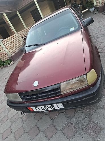 Opel Vectra: 1990 г., 1.5 л, Механика, Бензин, Лифтбек at lalafo.kg Opel Vectra: 1990 г., 1.5 л, Механика, Бензин, Лифтбек