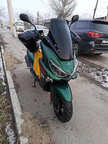 Макси-скутер 150 куб. см, Бензин, Б/у at lalafo.kg Макси-скутер 150 куб. см, Бензин, Б/у