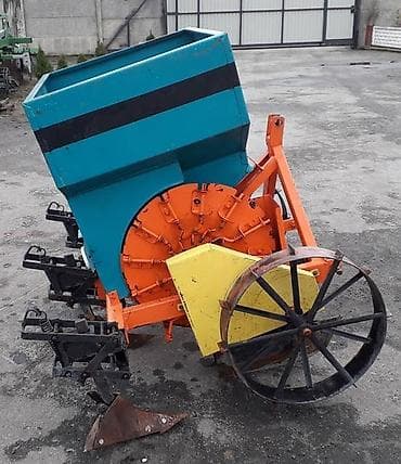 Сажаю картошку с трактором обращайтесь сажала at lalafo.kg Сажаю картошку с трактором обращайтесь сажала