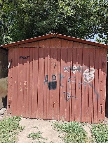 Металлический гараж (ракушка/бокс) из профлиста. Особенности: - at lalafo.kg Металлический гараж (ракушка/бокс) из профлиста. Особенности: -