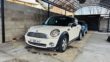 Honda Fit: 2010 г., 1.6 л, Механика, Бензин, Купе at lalafo.kg Honda Fit: 2010 г., 1.6 л, Механика, Бензин, Купе