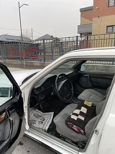 Mercedes-Benz W124: 1991 г., 2.6 л, Автомат, Бензин, Седан at lalafo.kg Mercedes-Benz W124: 1991 г., 2.6 л, Автомат, Бензин, Седан